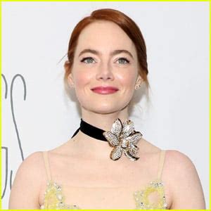 emma stones tits|Emma Stone Addresses Going Nude in Poor Things, Talks Her。